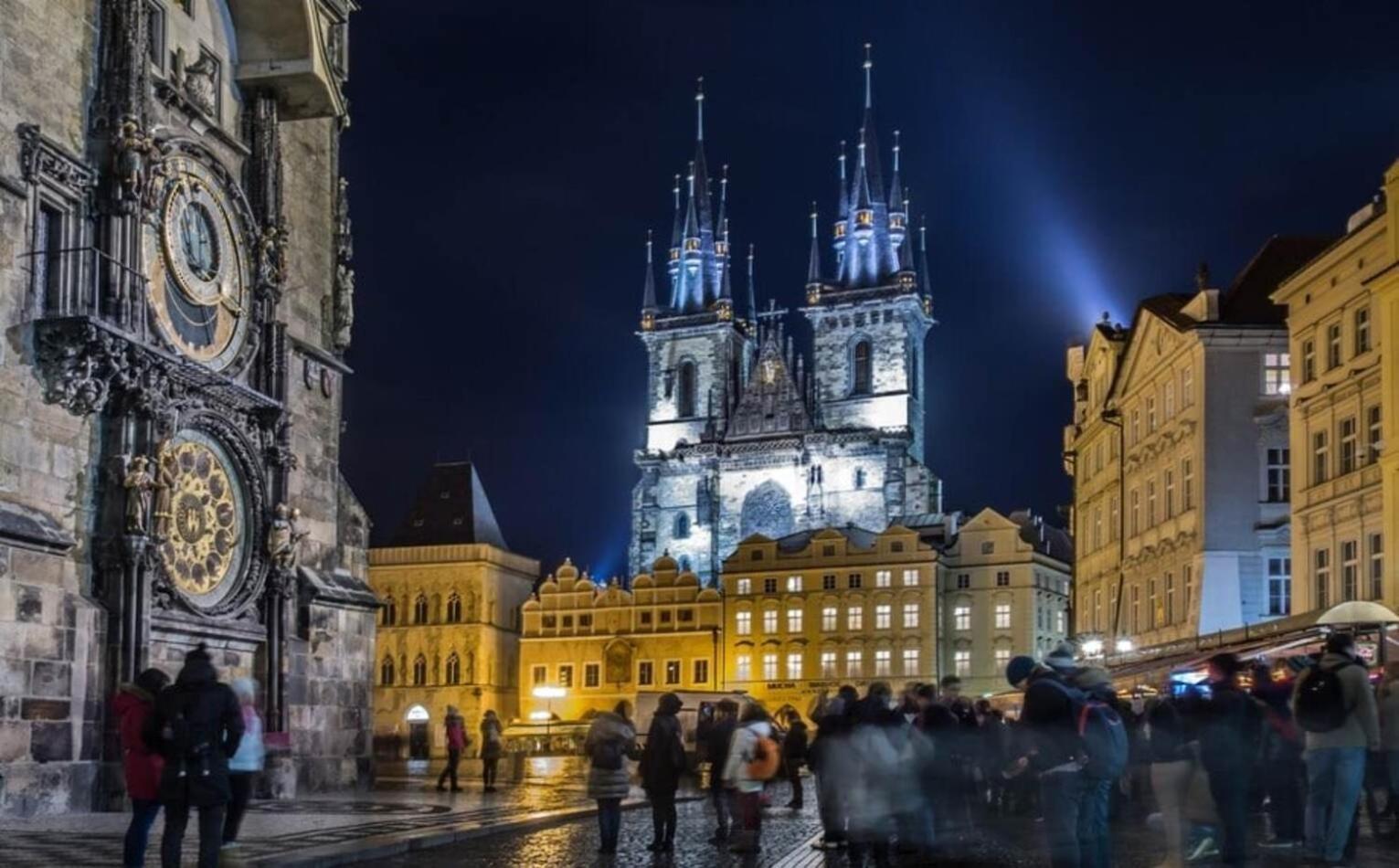 Apartments With Large Balcony, Parking Prague Ngoại thất bức ảnh