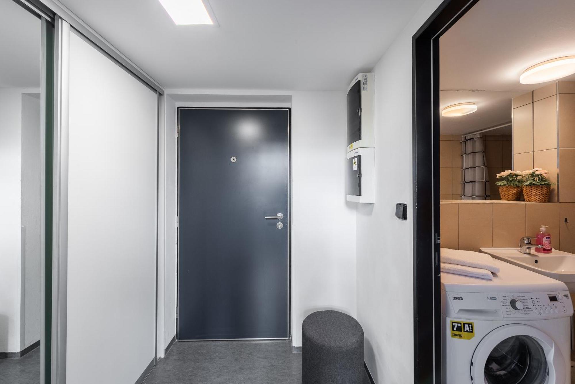 Apartments With Large Balcony, Parking Prague Ngoại thất bức ảnh