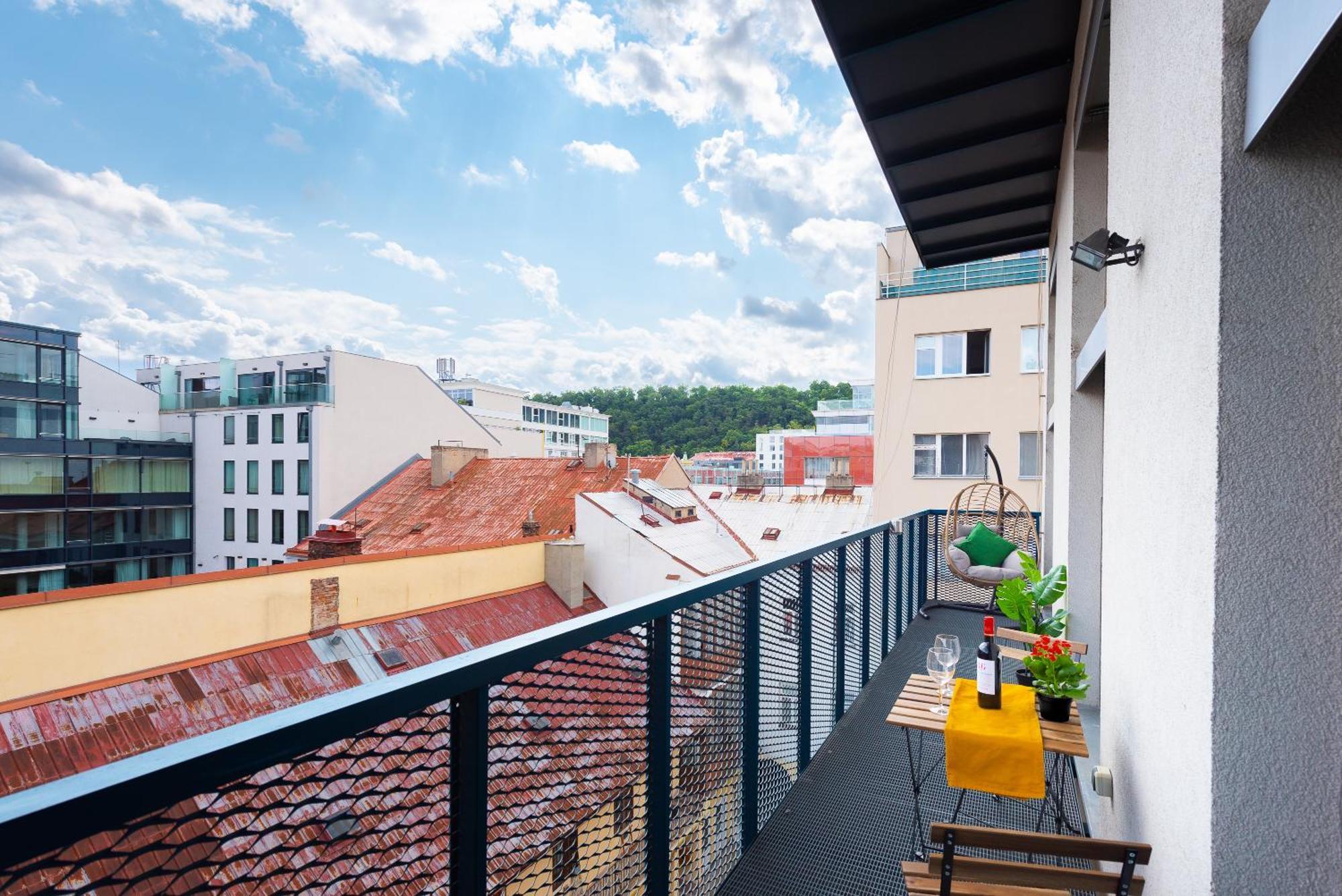 Apartments With Large Balcony, Parking Prague Ngoại thất bức ảnh