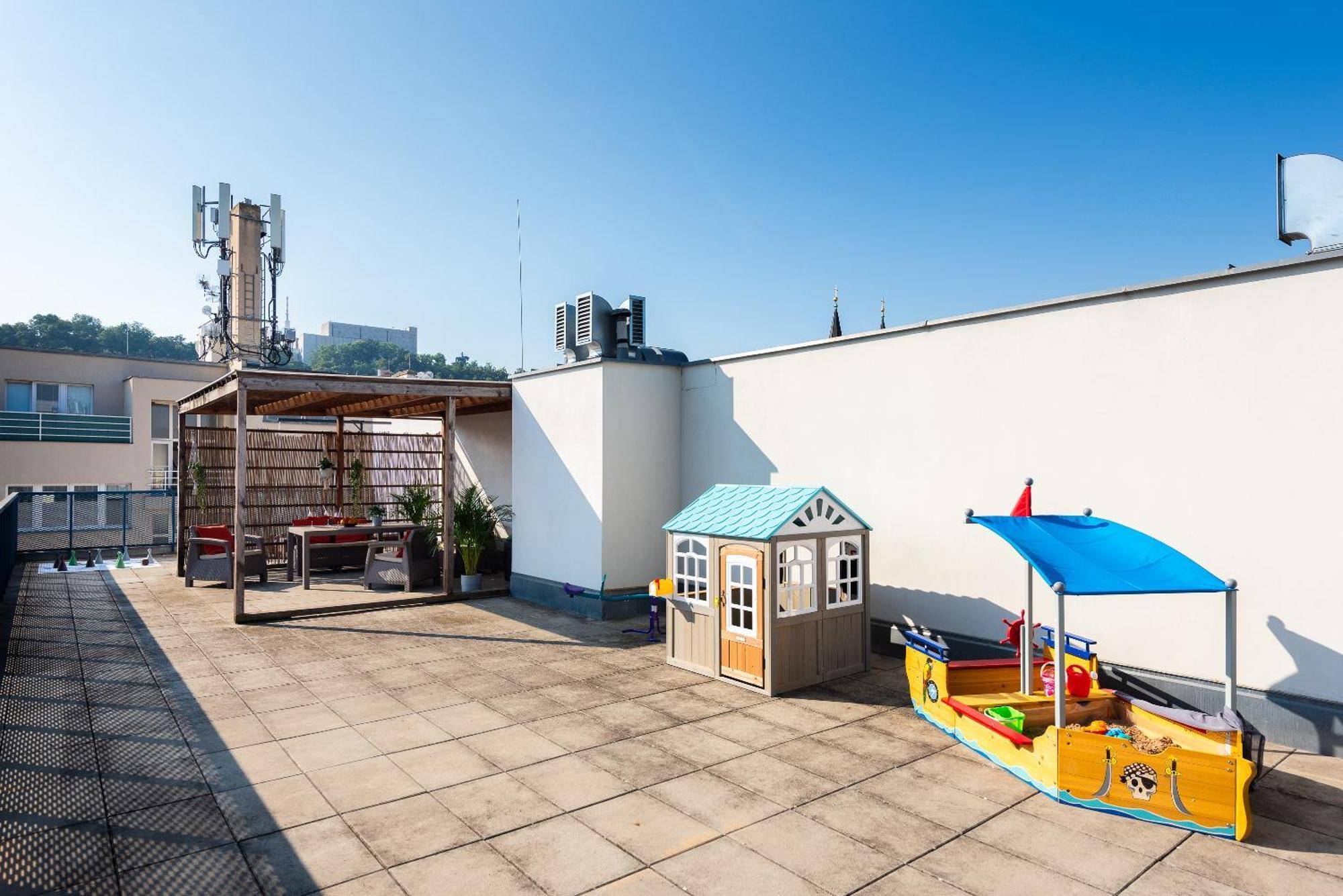Apartments With Large Balcony, Parking Prague Ngoại thất bức ảnh