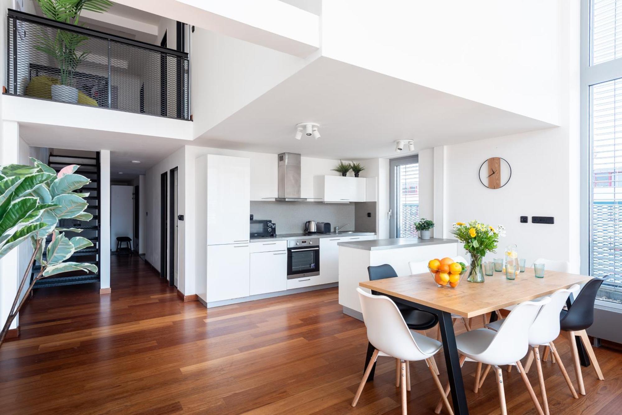 Apartments With Large Balcony, Parking Prague Ngoại thất bức ảnh