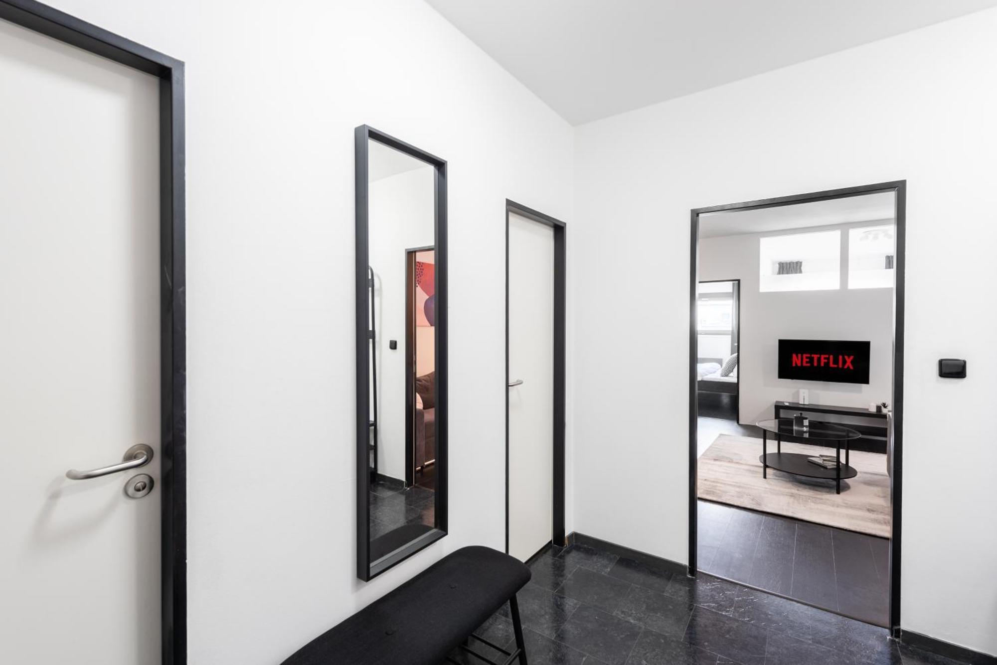 Apartments With Large Balcony, Parking Prague Ngoại thất bức ảnh