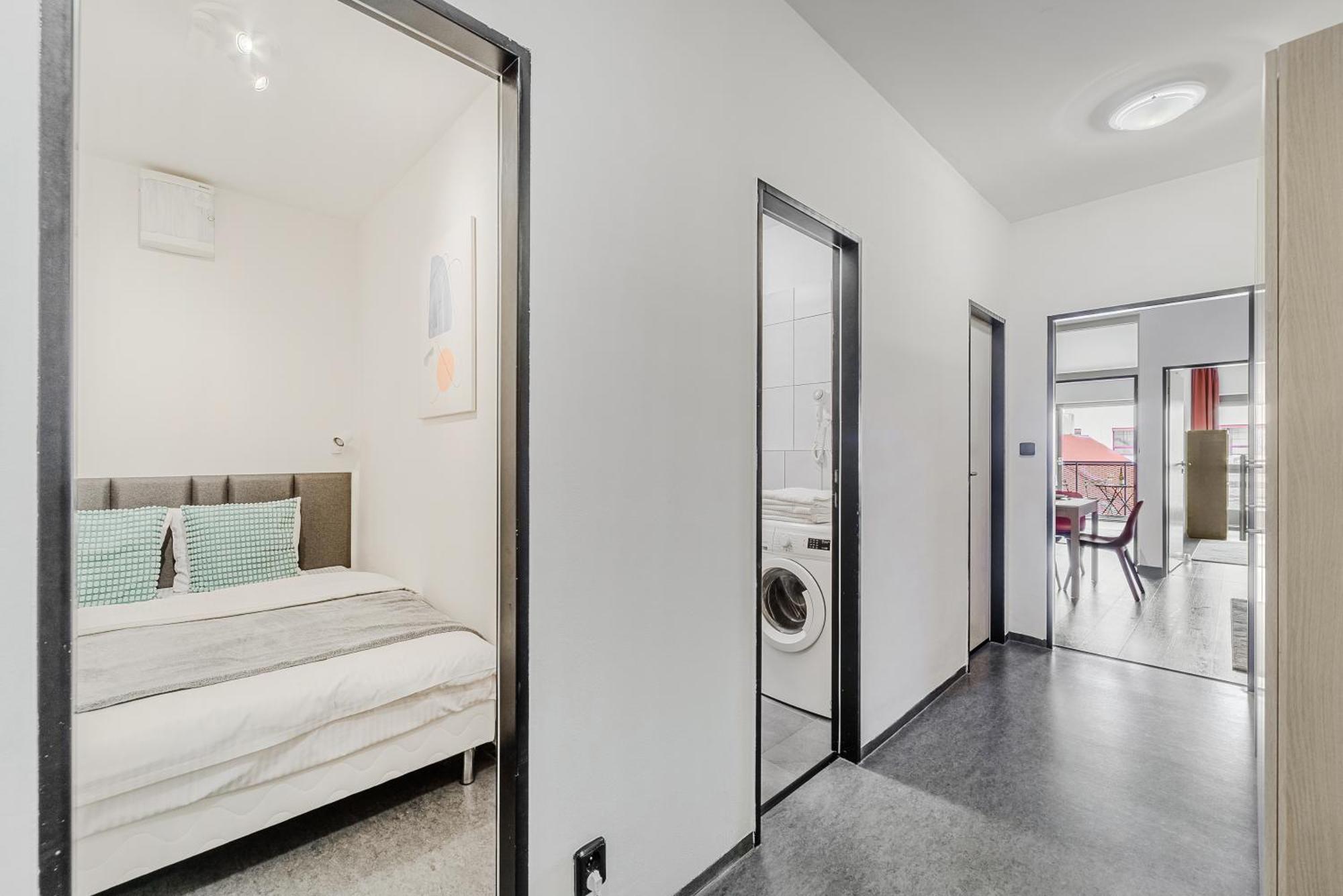 Apartments With Large Balcony, Parking Prague Ngoại thất bức ảnh